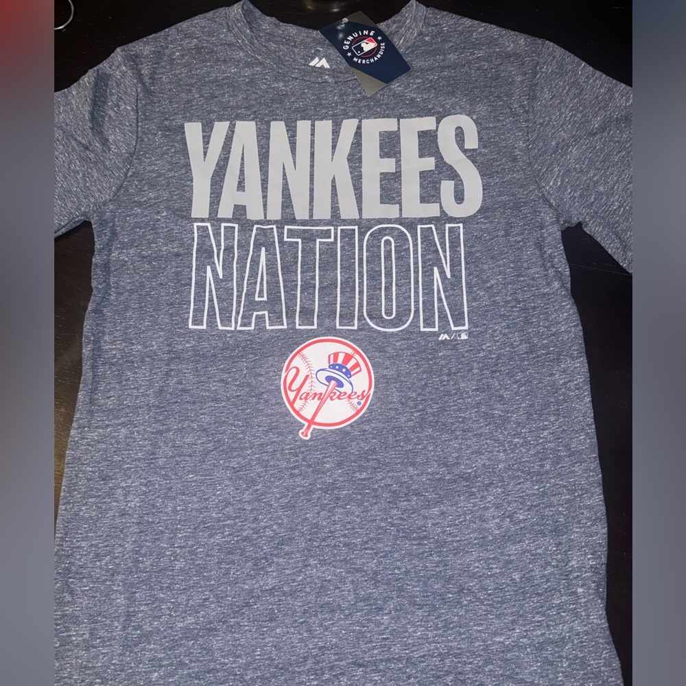 New York Yankees Men's Size M Graphic Tee T-shirt Majestic Yankee Nation Blue